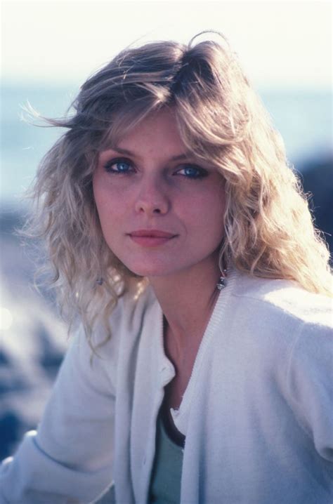 25 Fascinating Photographs of a Young Michelle Pfeiffer in the。